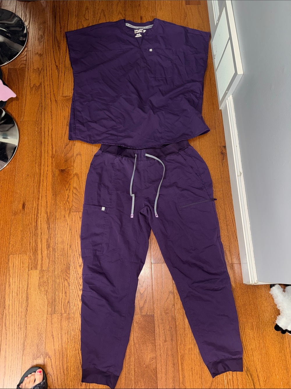 Fabletics Purple scrub set